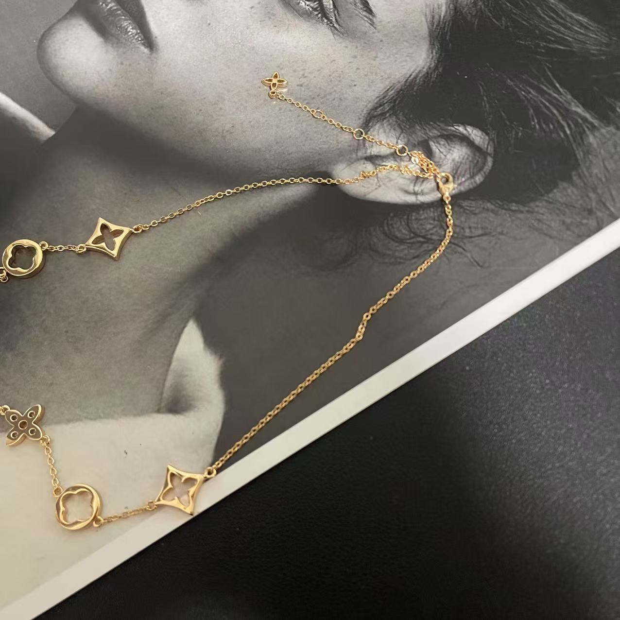 铜合金合成锆石项链 四叶金色项链