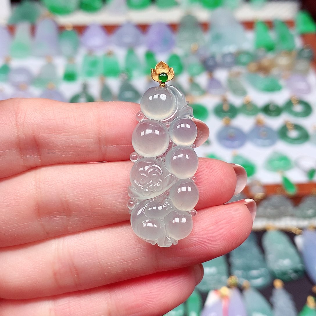 翡翠颈饰18K金镶嵌天然翡翠A货