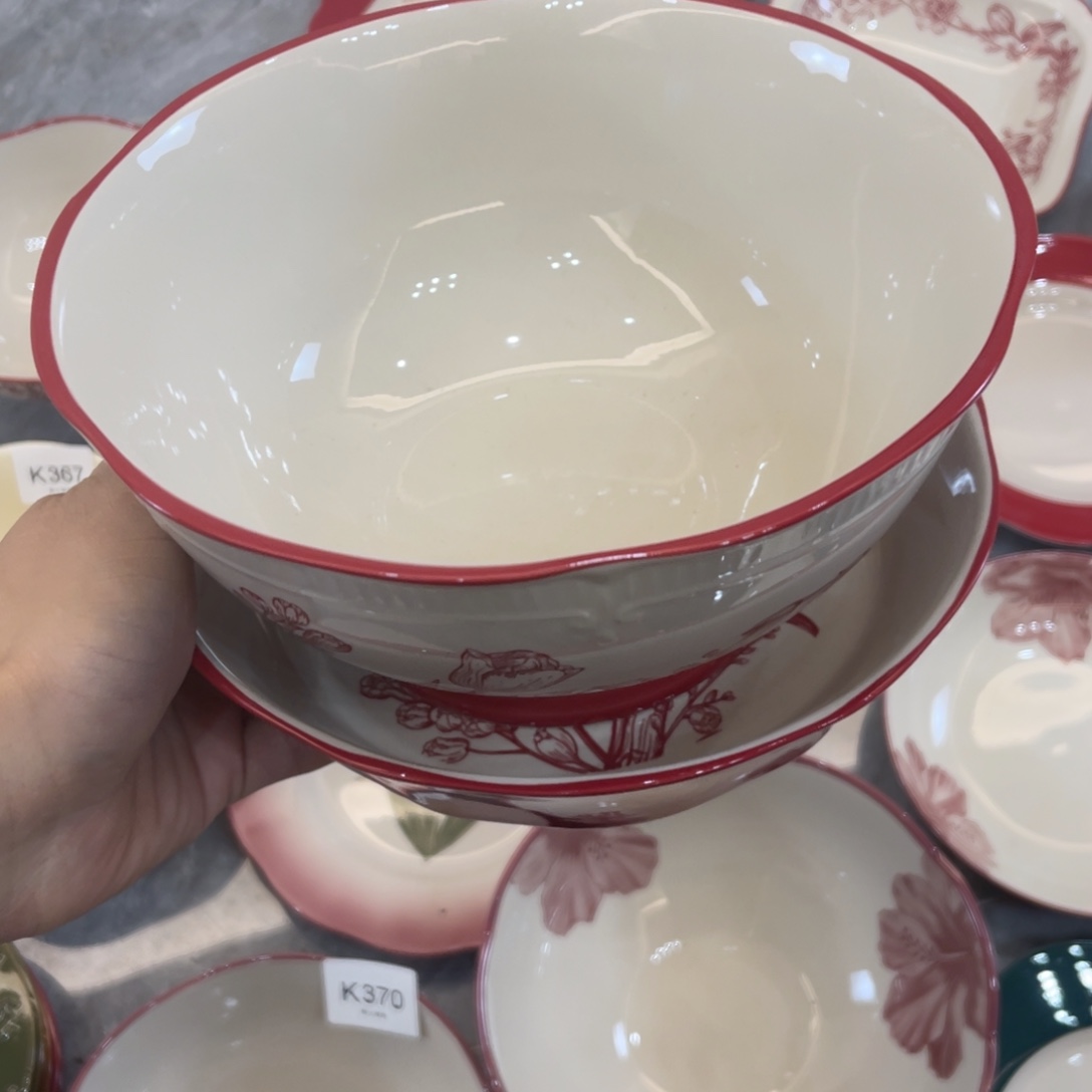 陶瓷微瑕餐具介意勿拍，满18飞！