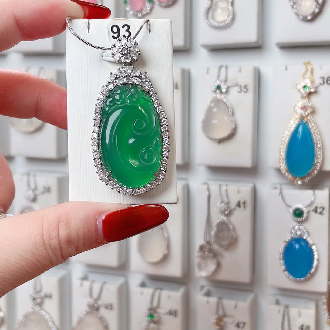 玛瑙/玉髓吊坠(赠链)未镶嵌