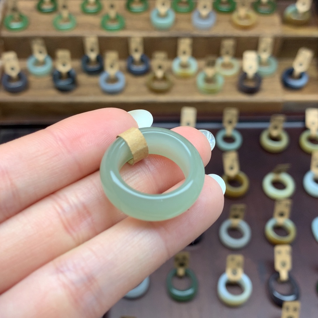 和田玉戒指未镶嵌