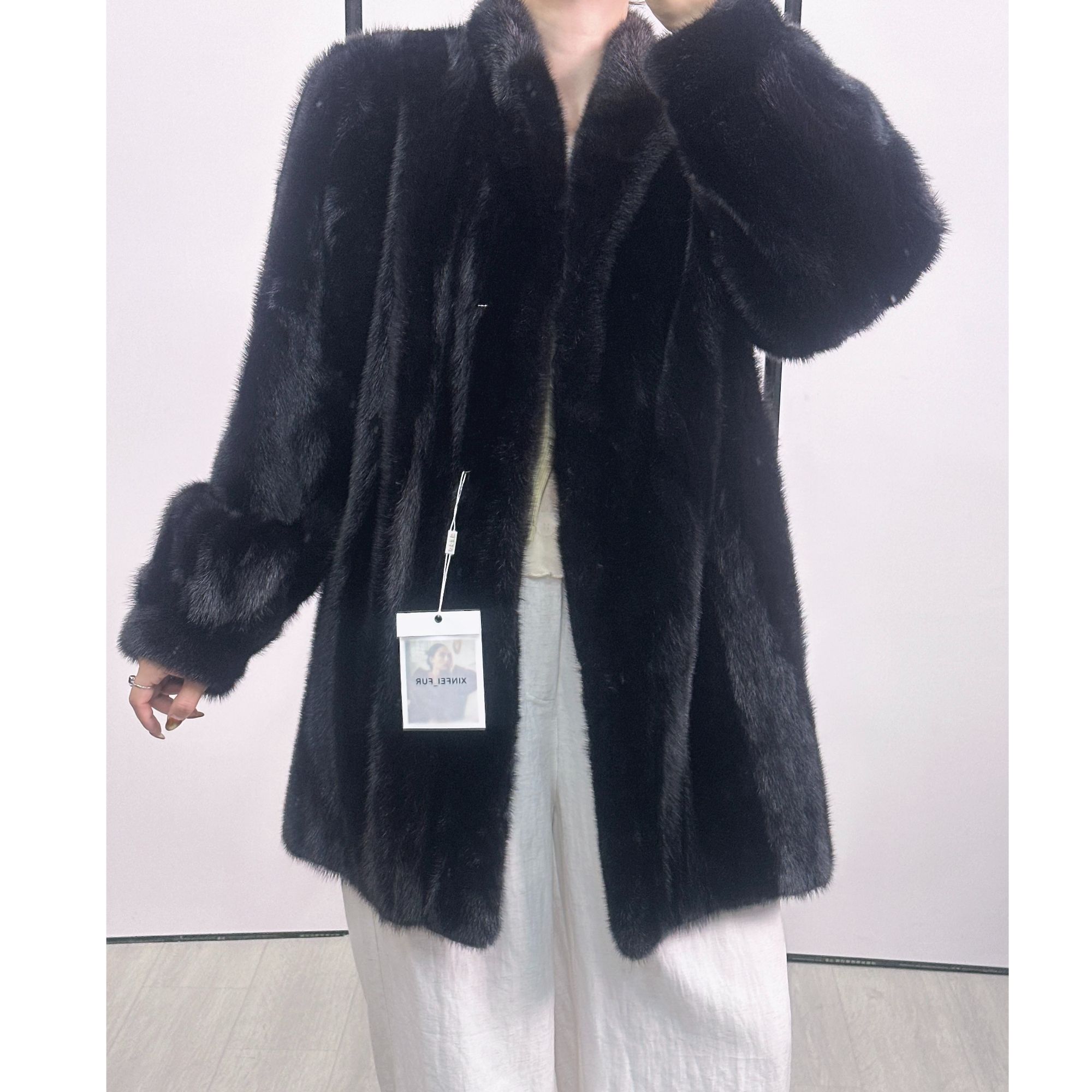 B156，XL，黑色逆毛可立可翻领收口袖水貂外套