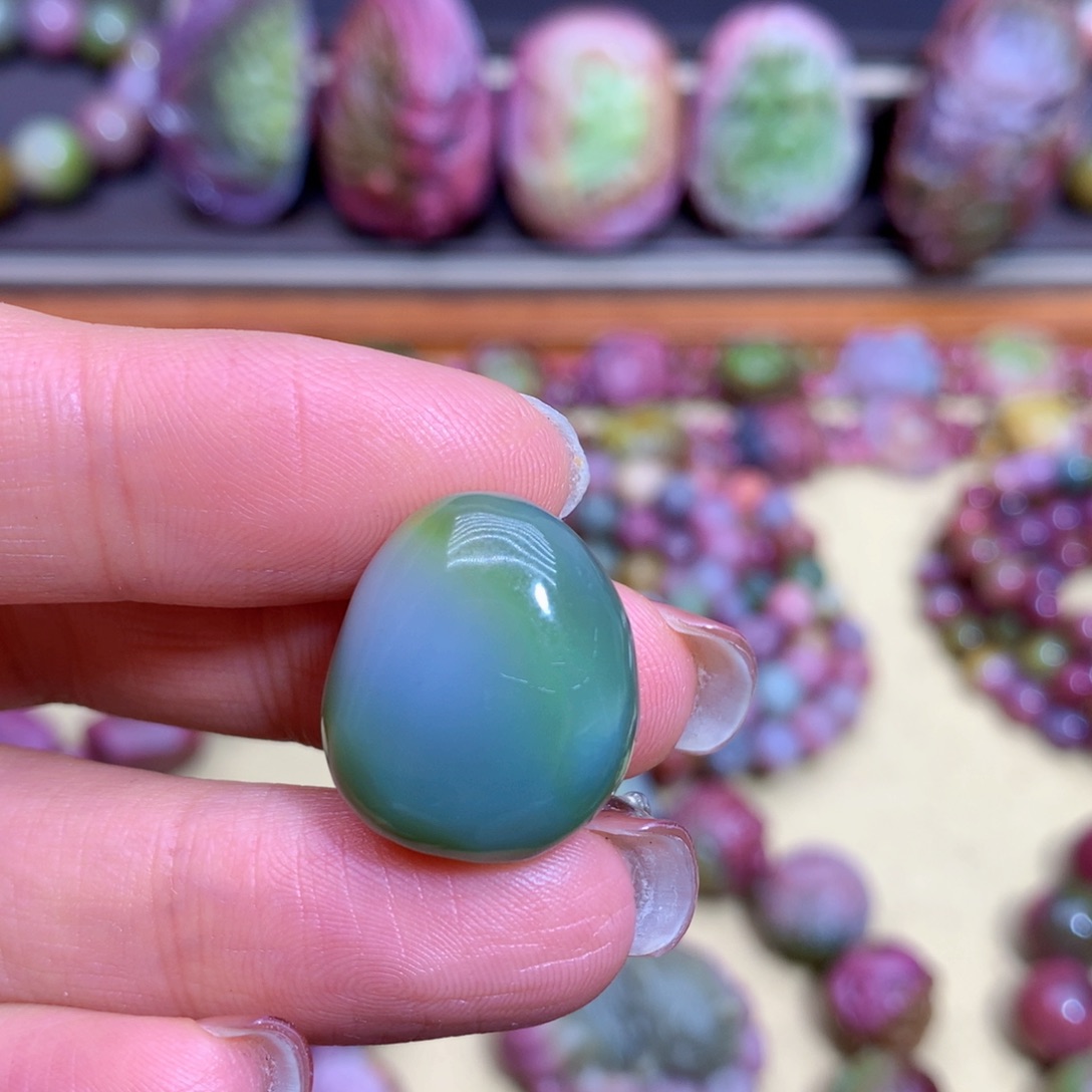 玛瑙挂件未镶嵌盐源