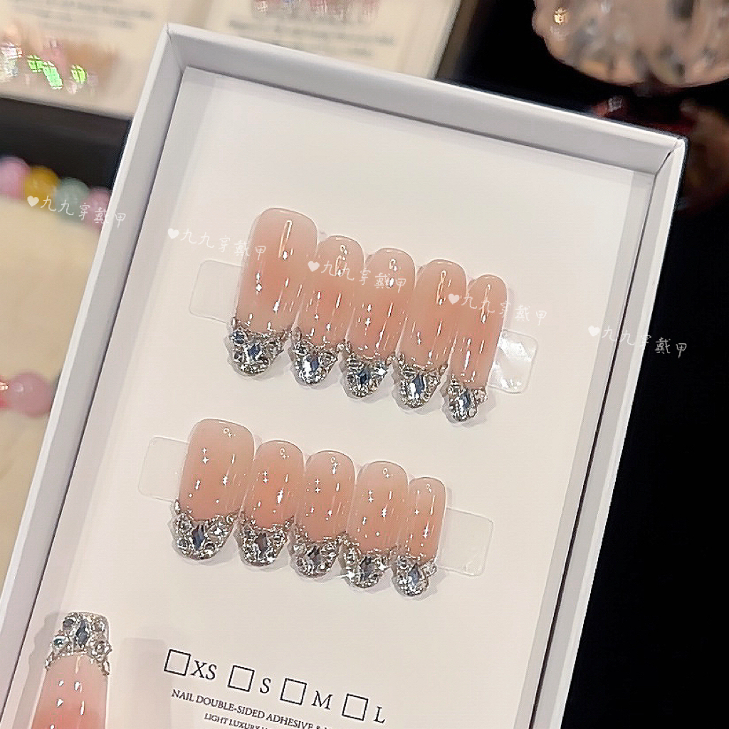 银河 手工穿戴甲腮红冰透银色锆石美甲显白光疗美甲可拆卸穿戴甲