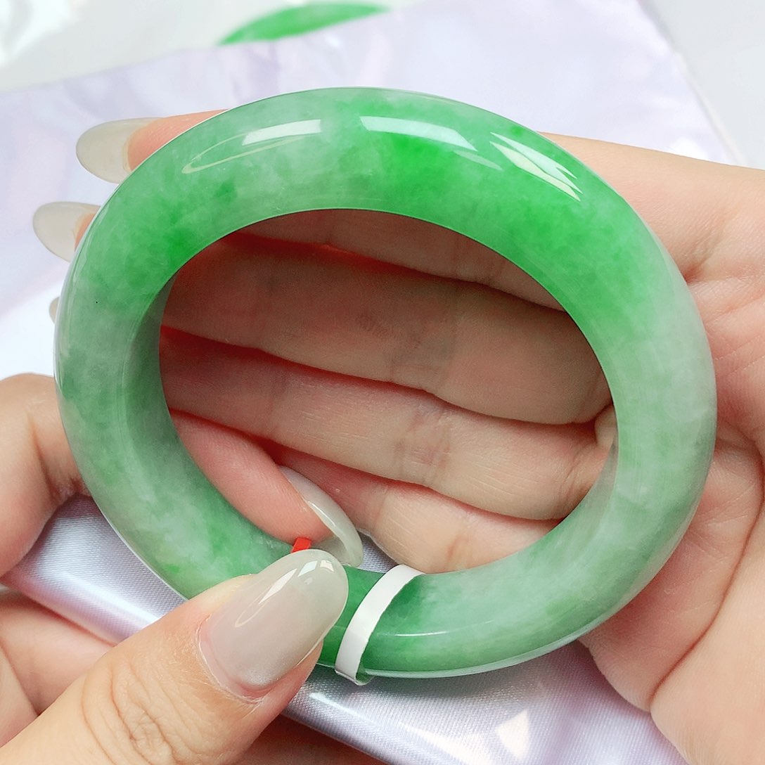 翡翠手镯未镶嵌抖音660