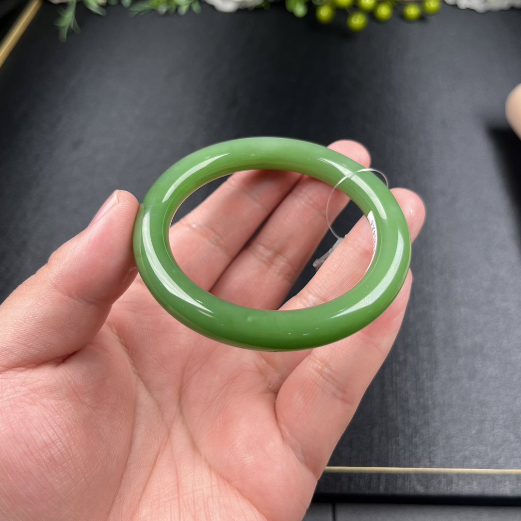 和田玉俄碧粉阳绿圆条手镯56+