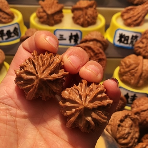 吊坠文玩核桃三棱
