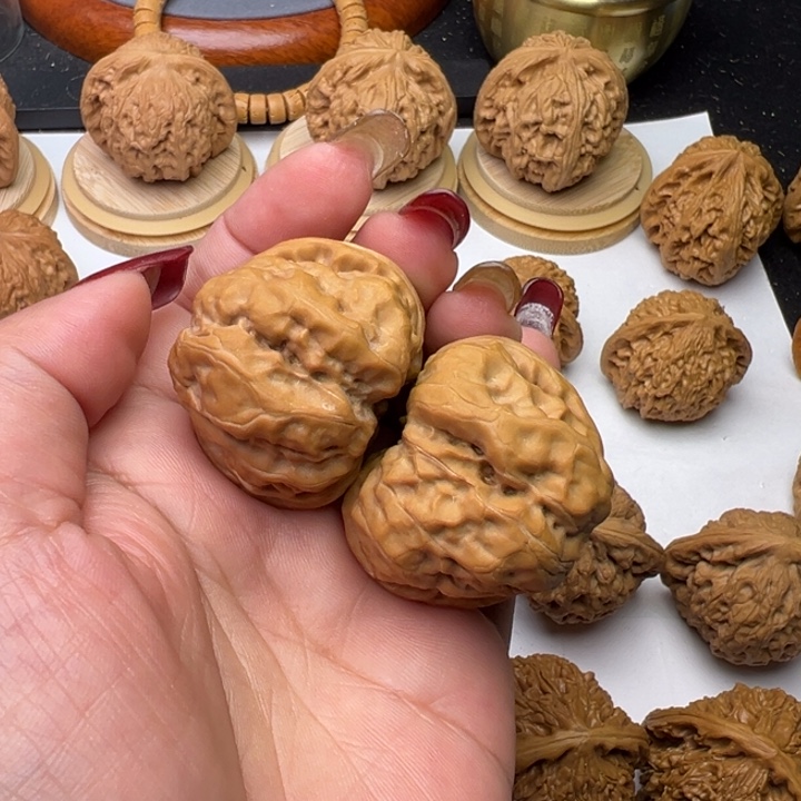 文玩核桃把件芳芳39蛤蟆头