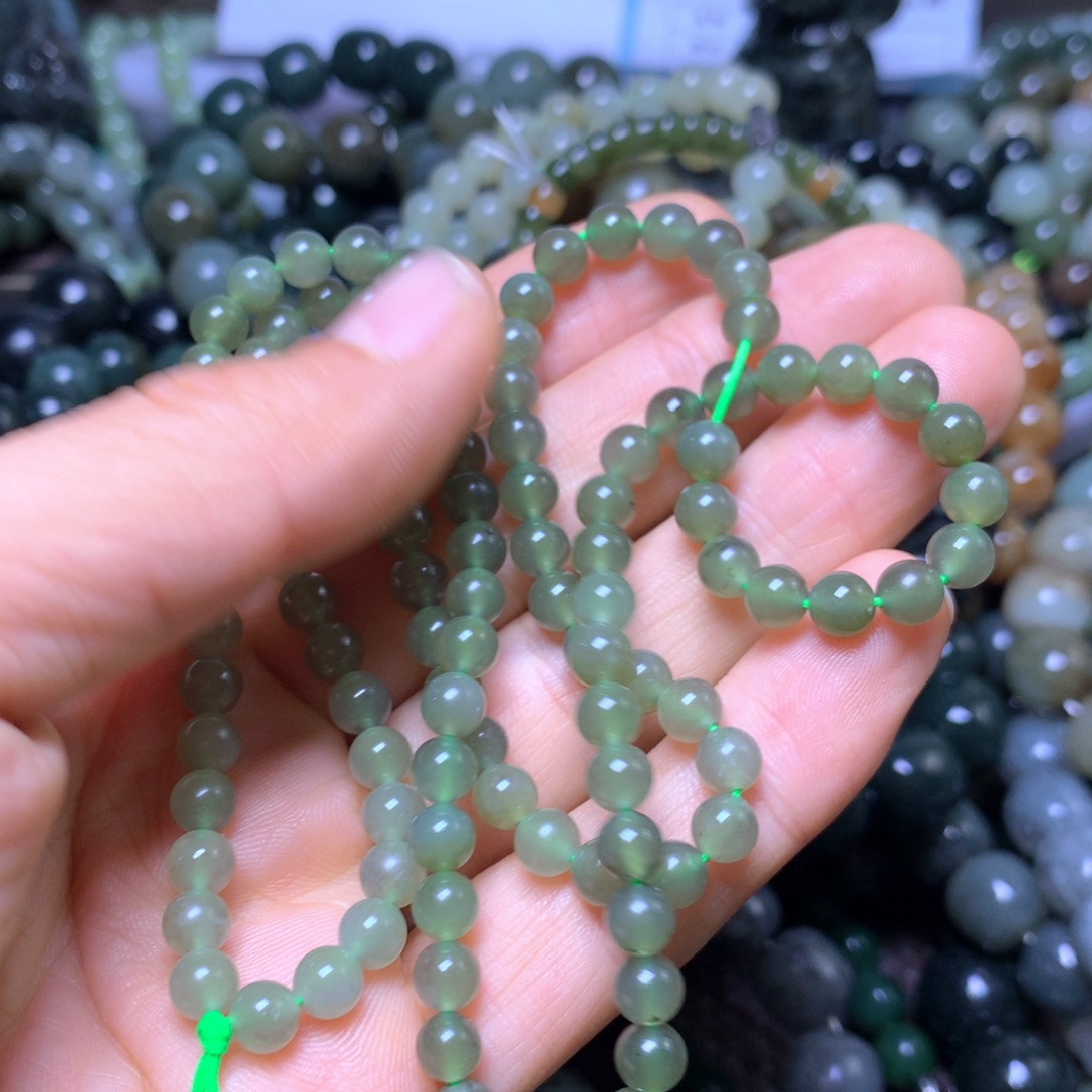 和田玉未镶嵌手串