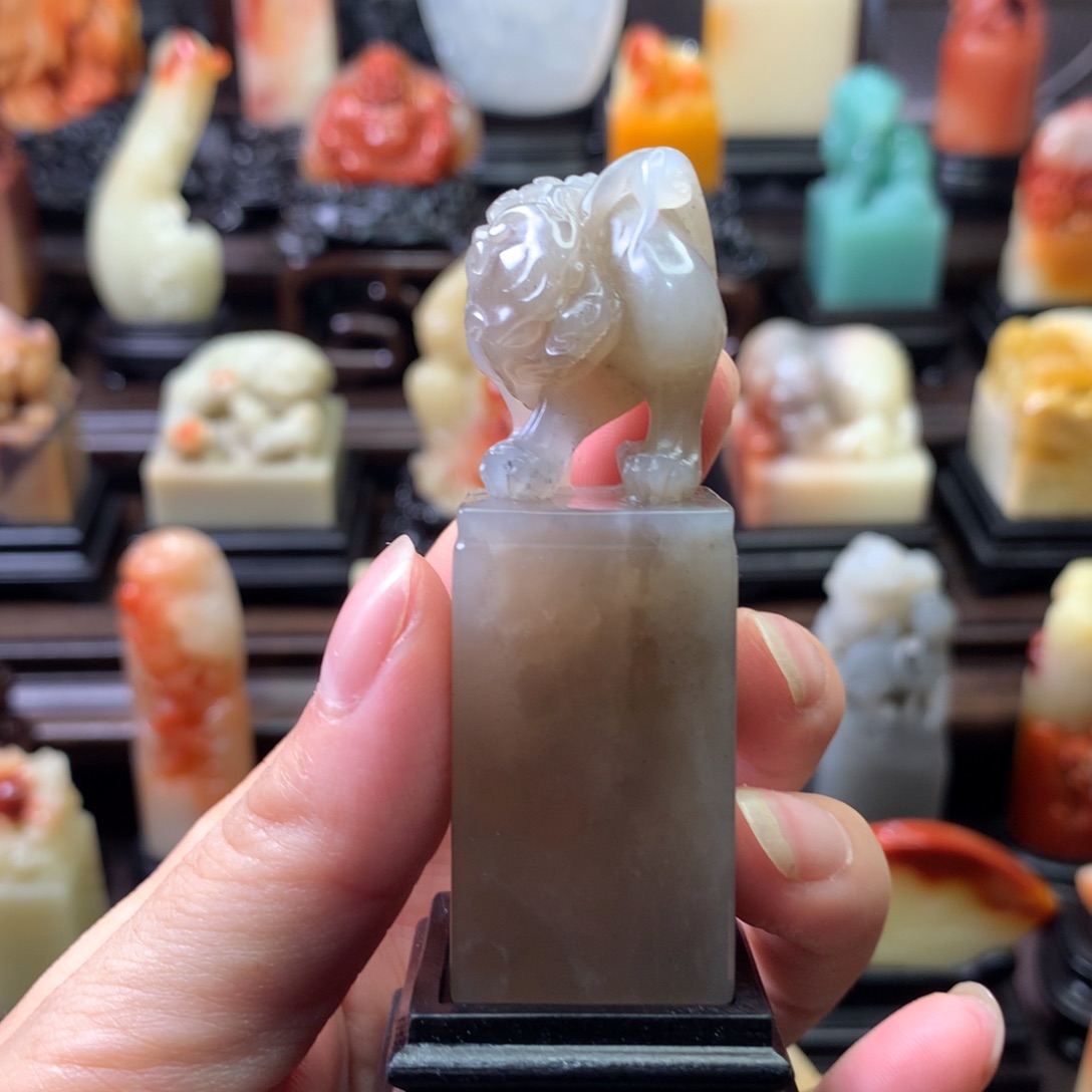 寿山石印石寿山石坑头牛角