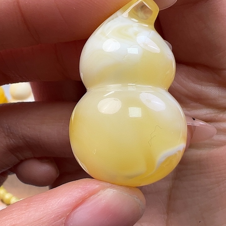 蜜蜡未镶嵌珠宝奇石