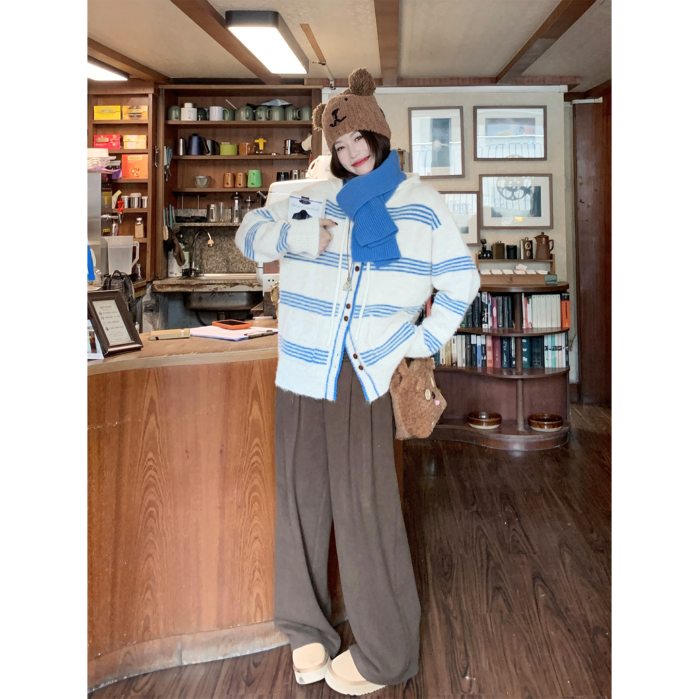 曾小咸  慵懒风条纹连帽毛衣ZA53MZP0946