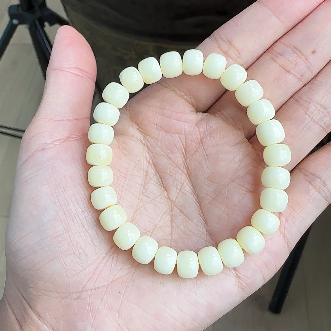 琥珀未镶嵌颈饰8MM