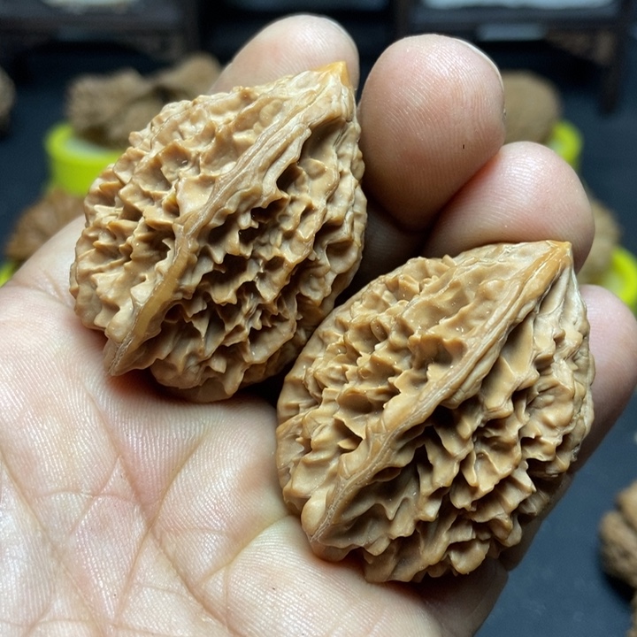 核桃招财鼠88-003