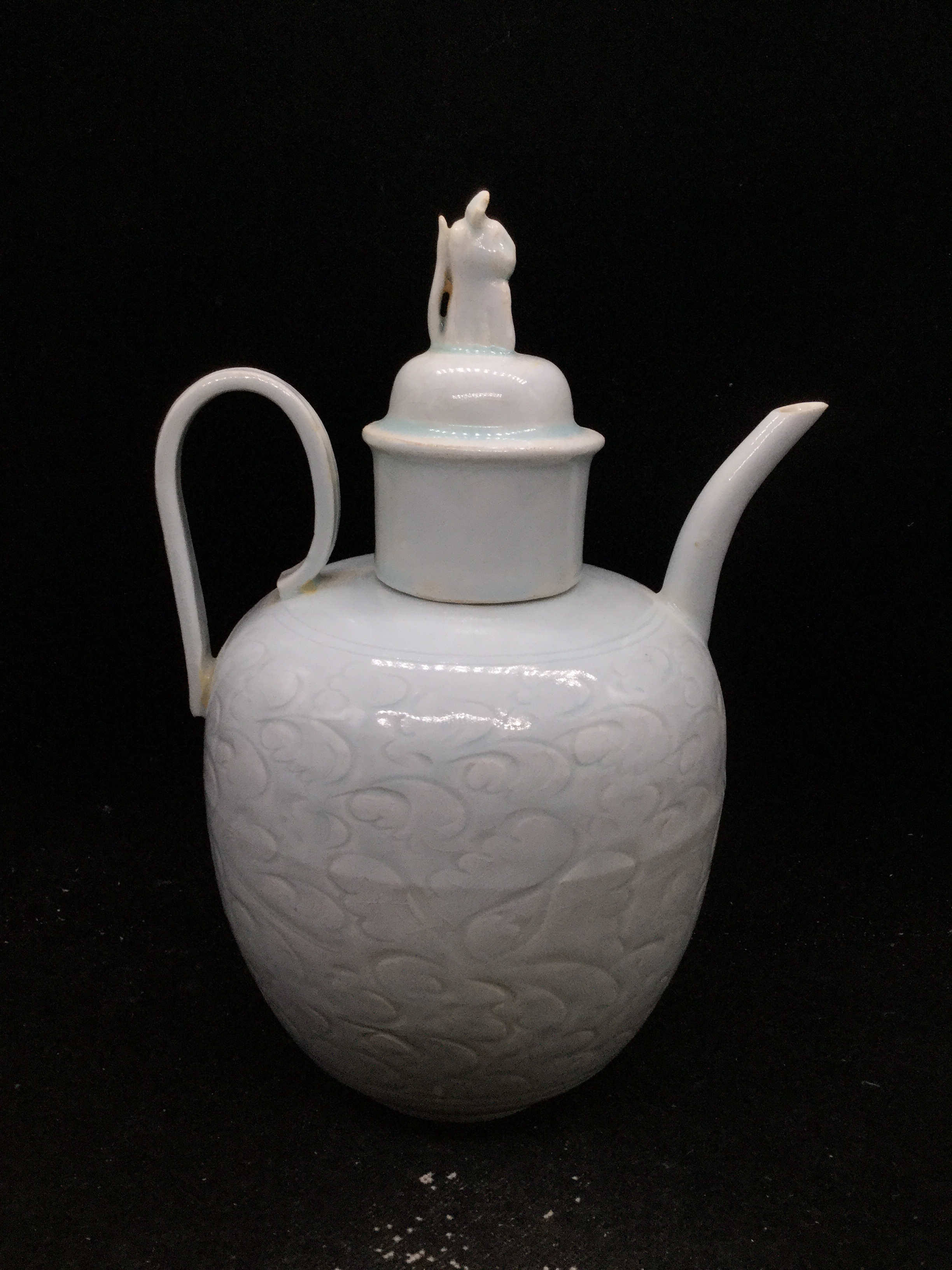 景德镇青白釉刻花壶