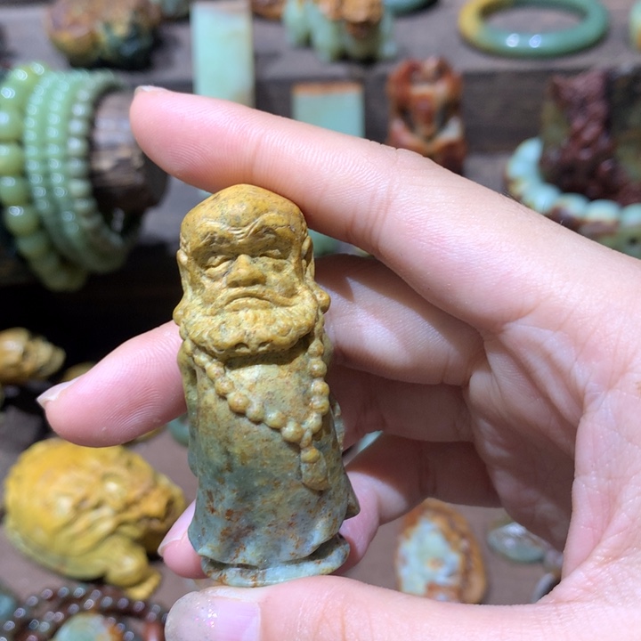 岫岩河磨玉（透闪石质玉）未镶嵌摆件