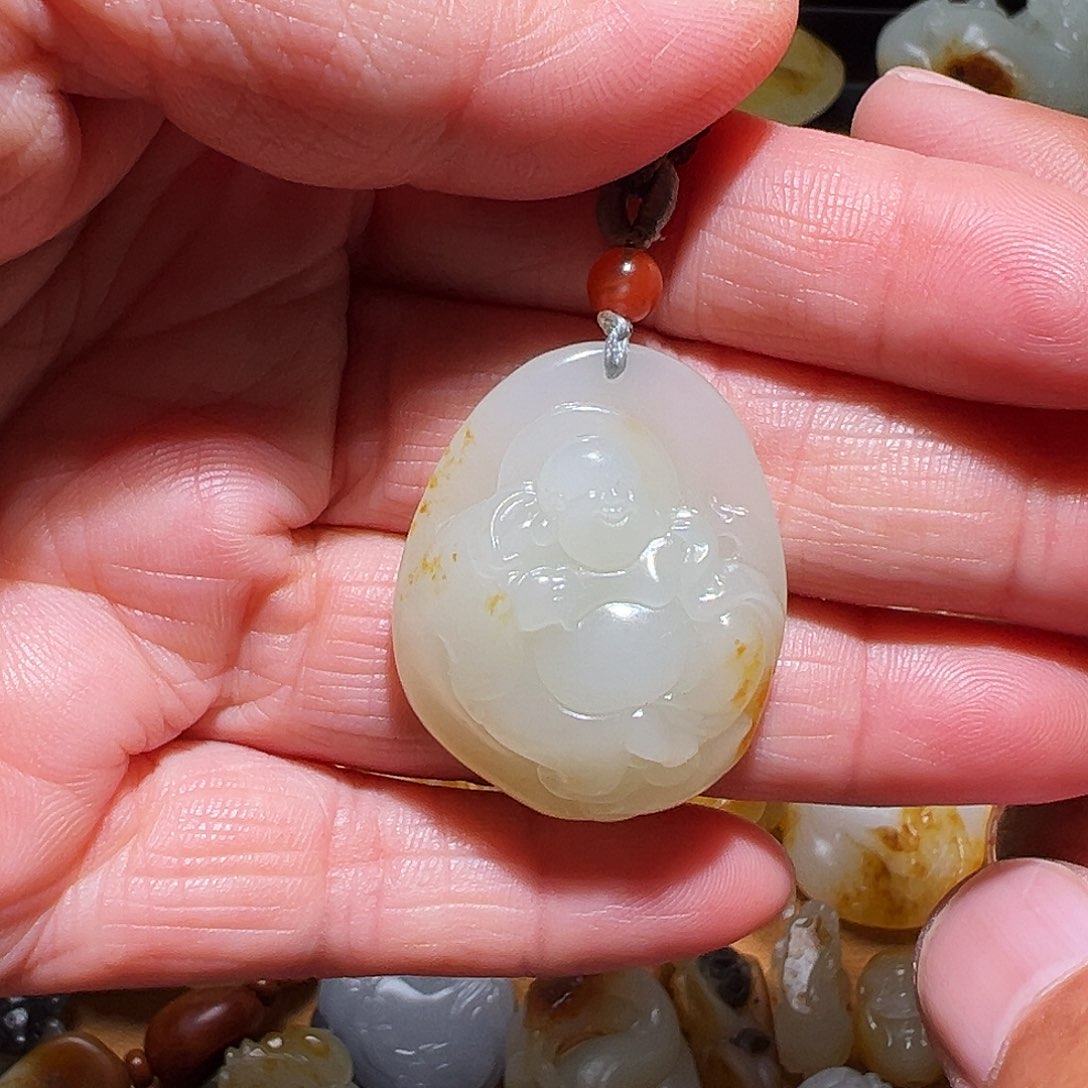 和田玉颈饰未镶嵌