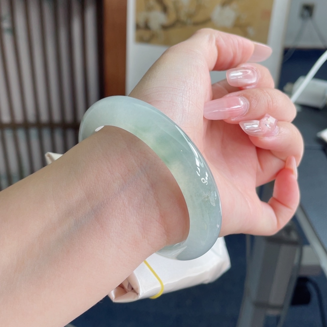 未镶嵌手镯翡翠55.8茶韵飘香 恬静淡雅泛光感十足 19号