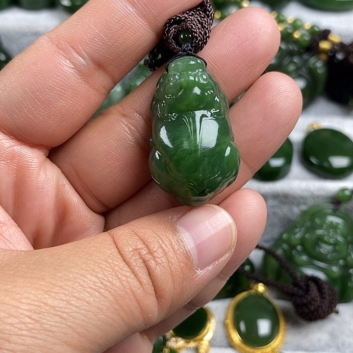 和田玉（碧玉）未镶嵌颈饰