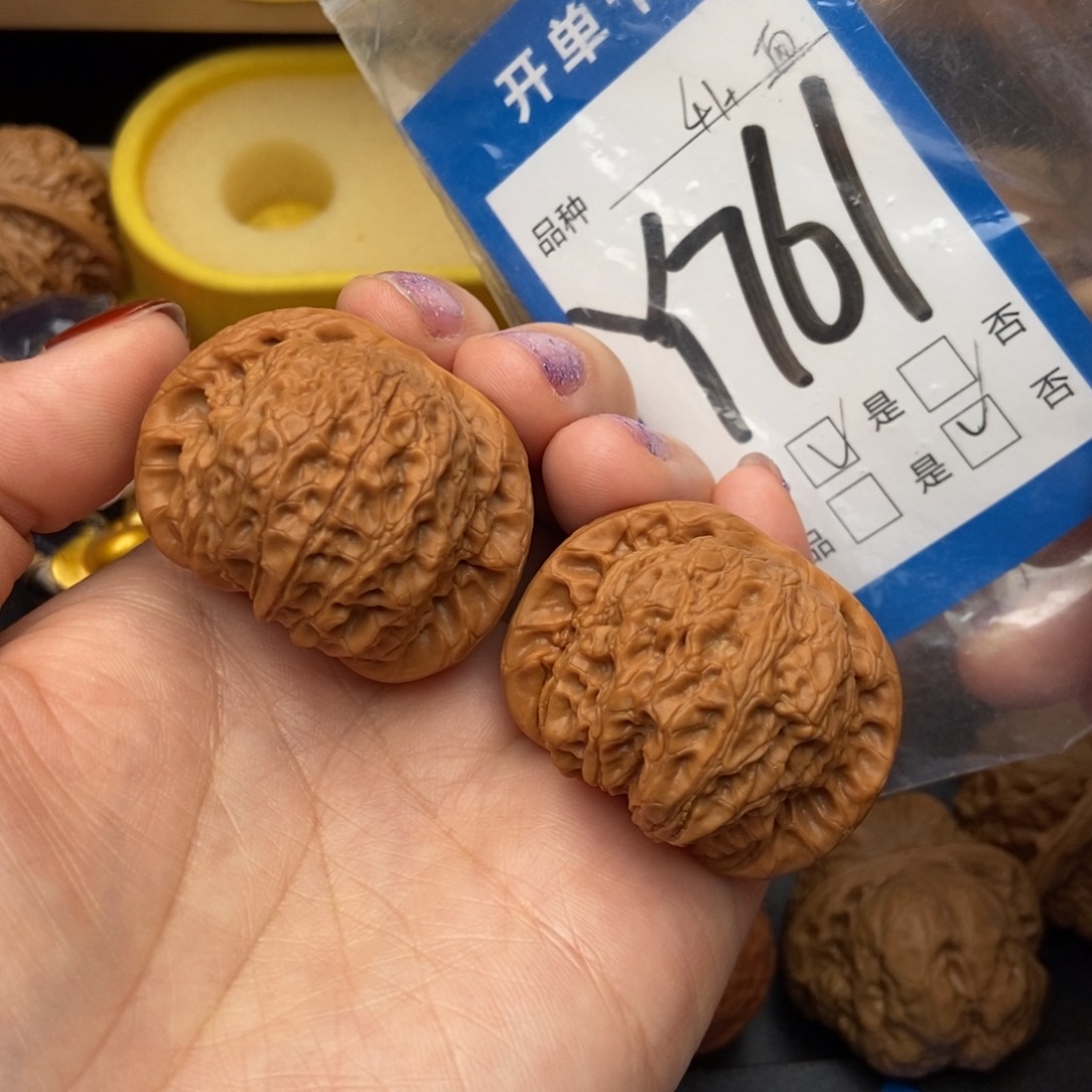 桃核吊坠核桃血麒麟