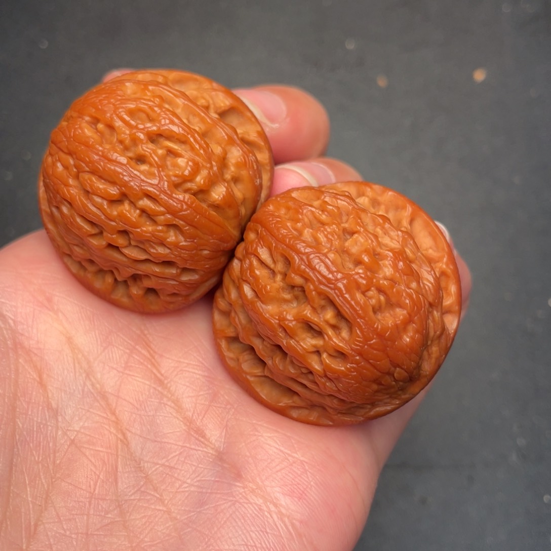 秦岭野生文玩核桃