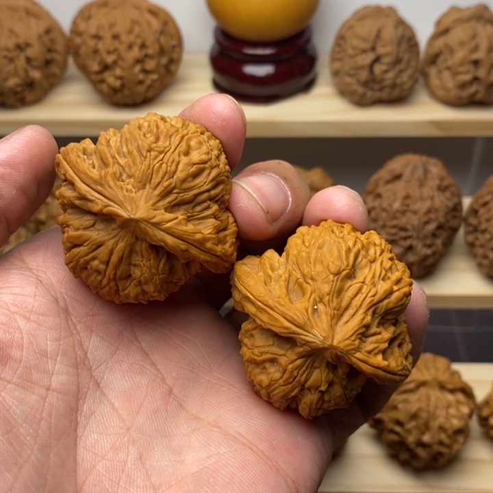 把件核桃43尺全品赵喜满南疆石