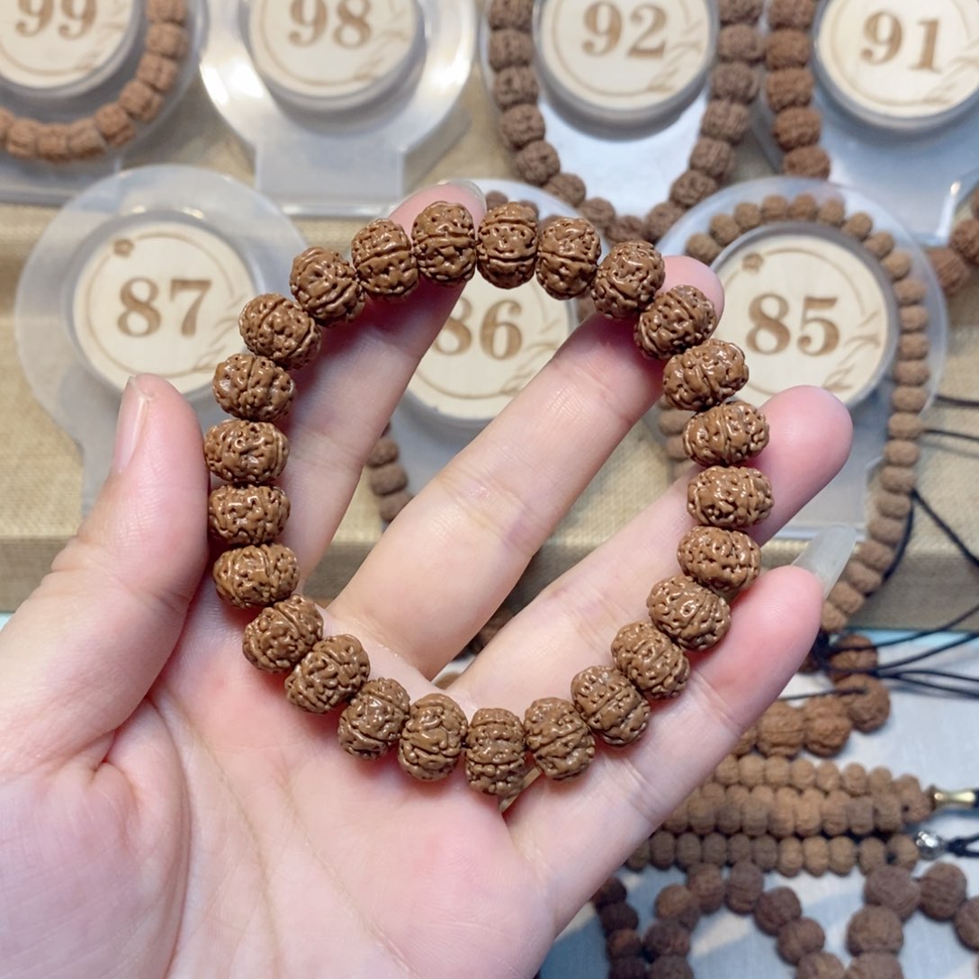 金刚菩提手串?**?12六瓣树王小金刚单圈