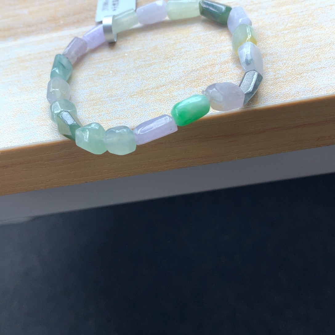 翡翠未镶嵌颈饰吊坠