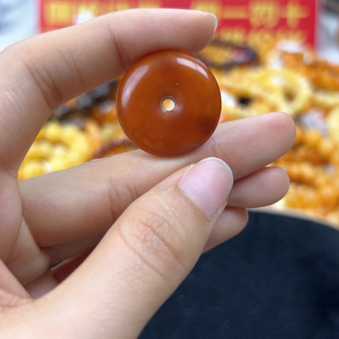 琥珀珠宝奇石未镶嵌