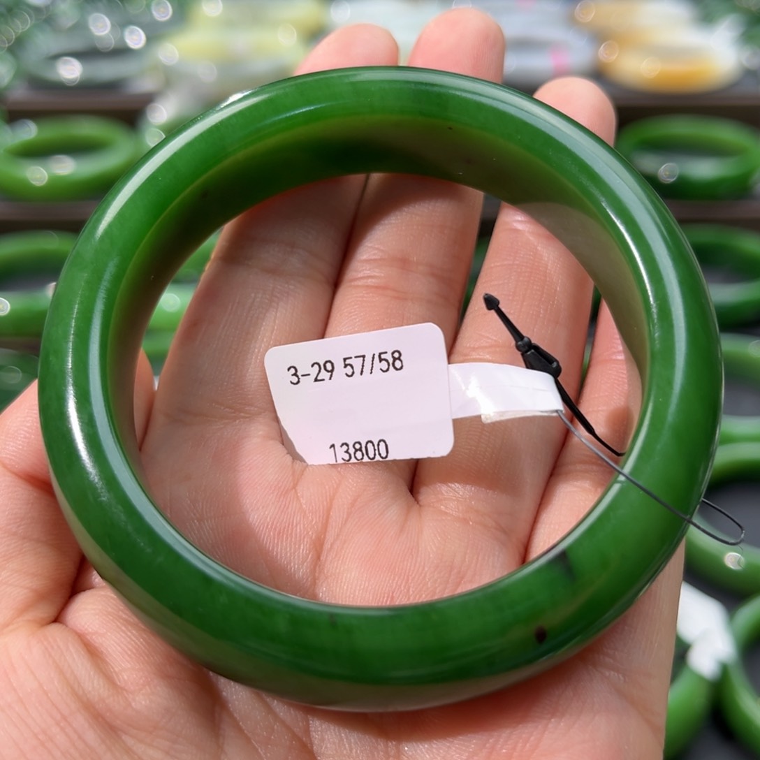 和田玉（碧玉）手镯未镶嵌