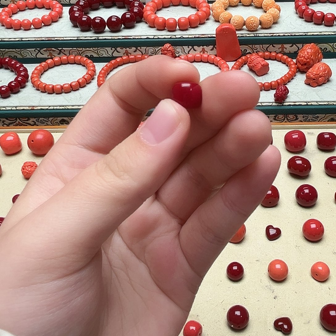 红色一个单珠8mm一个