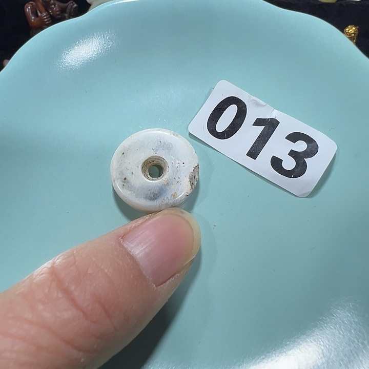 快***哥透闪石质玉未镶嵌挂件