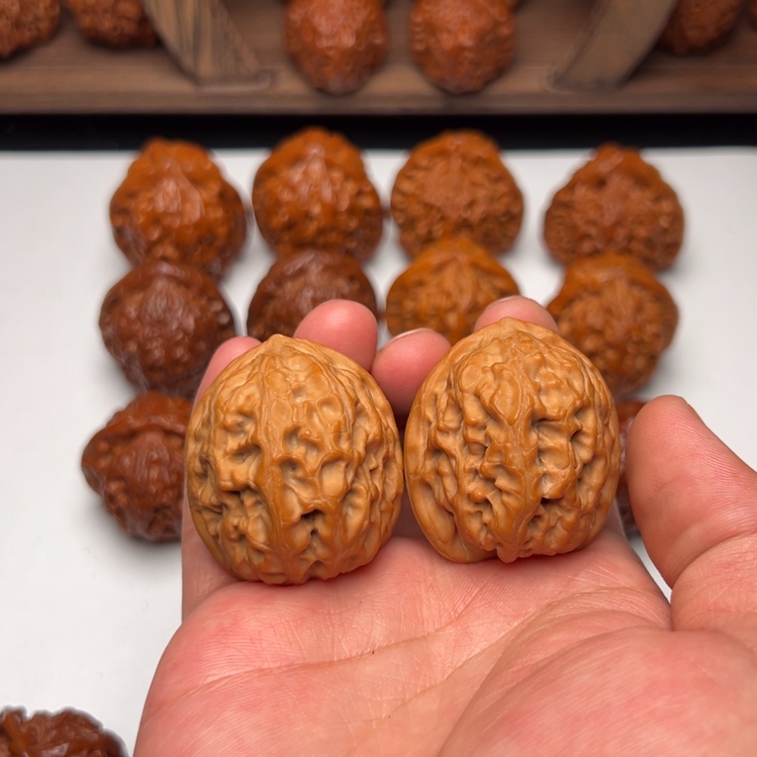 金***米吊坠文玩核桃擎天柱