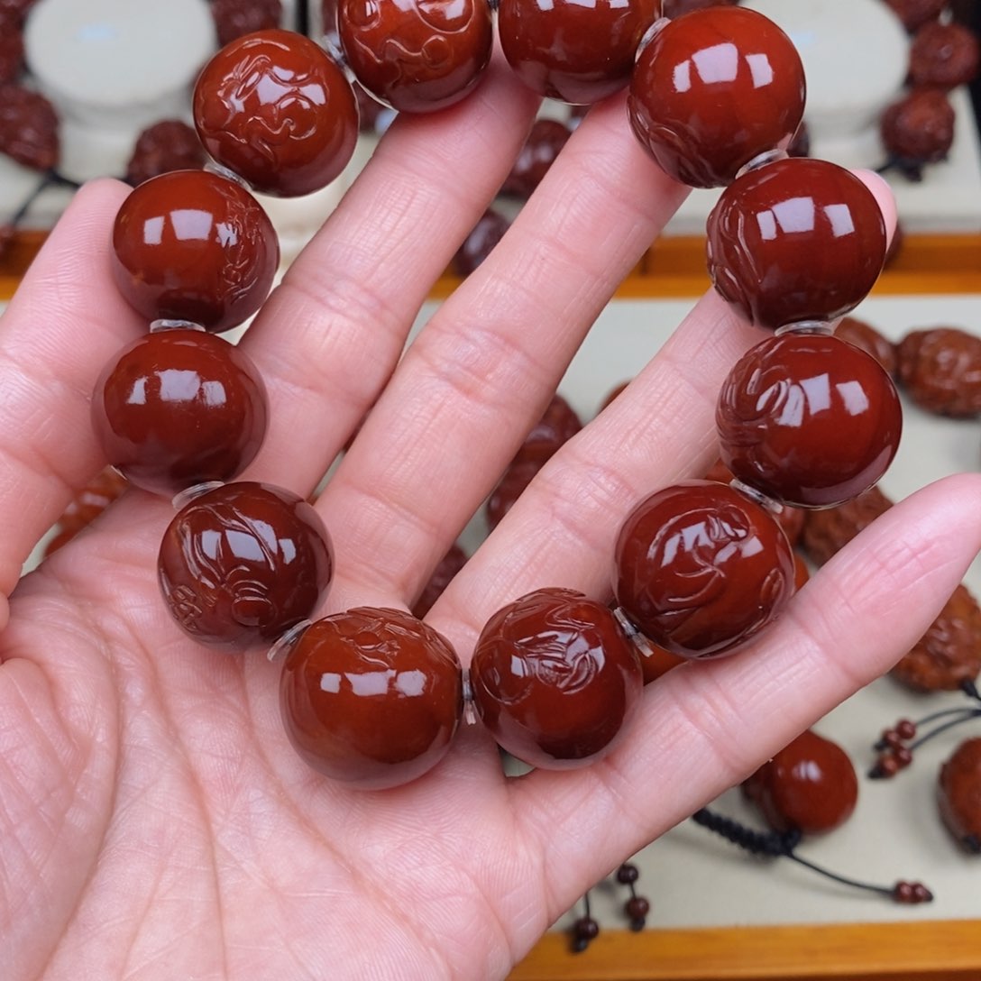 橄榄核吊坠危**动无相佛