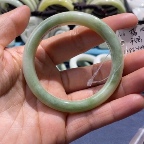 蓝田玉（蛇纹石化大理石玉）手镯未镶嵌…*