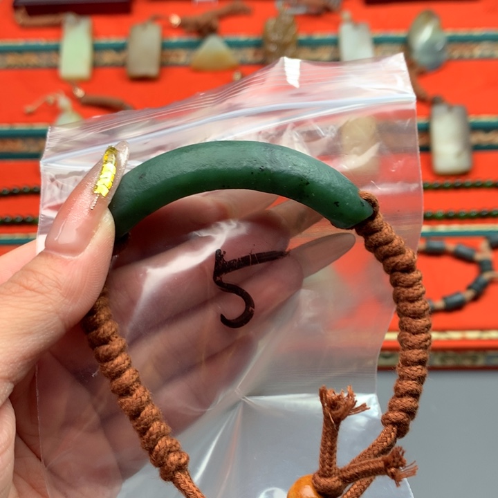 和田玉（糖玉）颈饰未镶嵌?****?