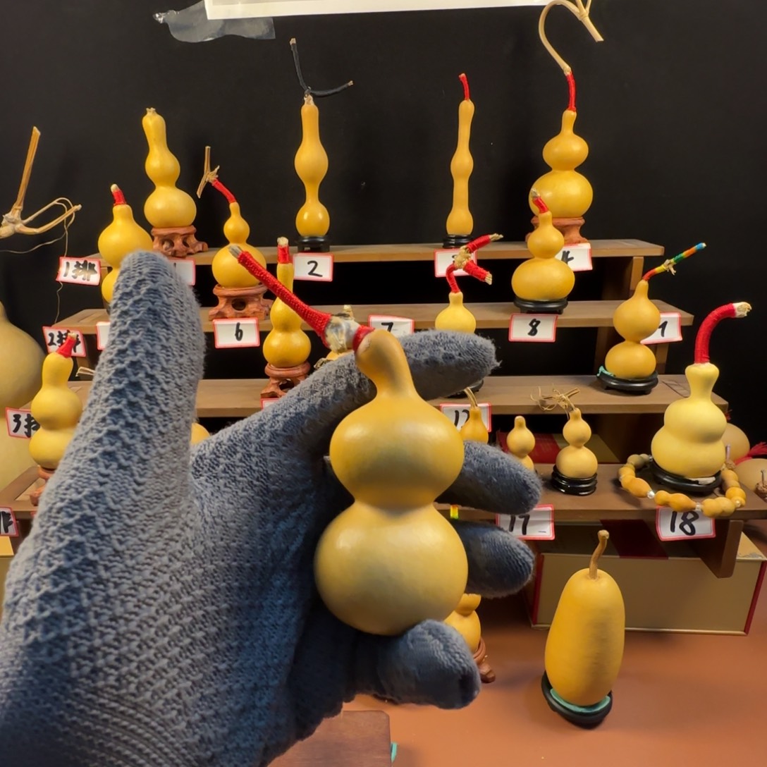 很***。柏香籽/百香籽吊坠