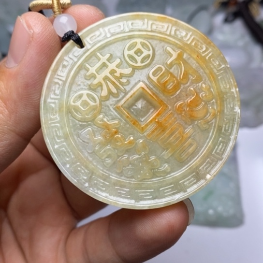 翡翠未镶嵌颈饰翡翠