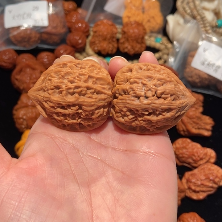 文玩核桃把件37鸡心