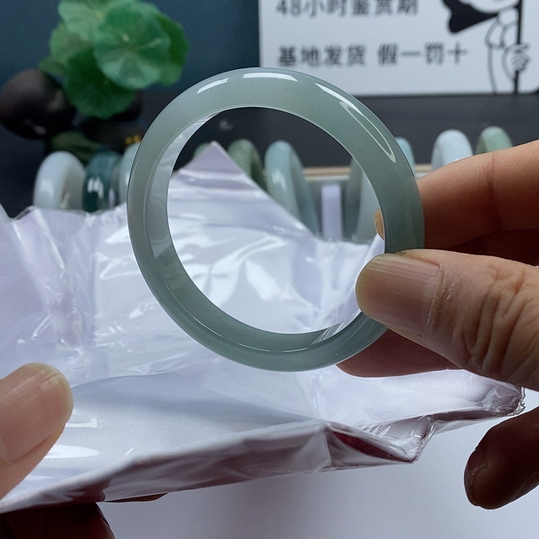 翡翠未镶嵌手镯翡翠手镯