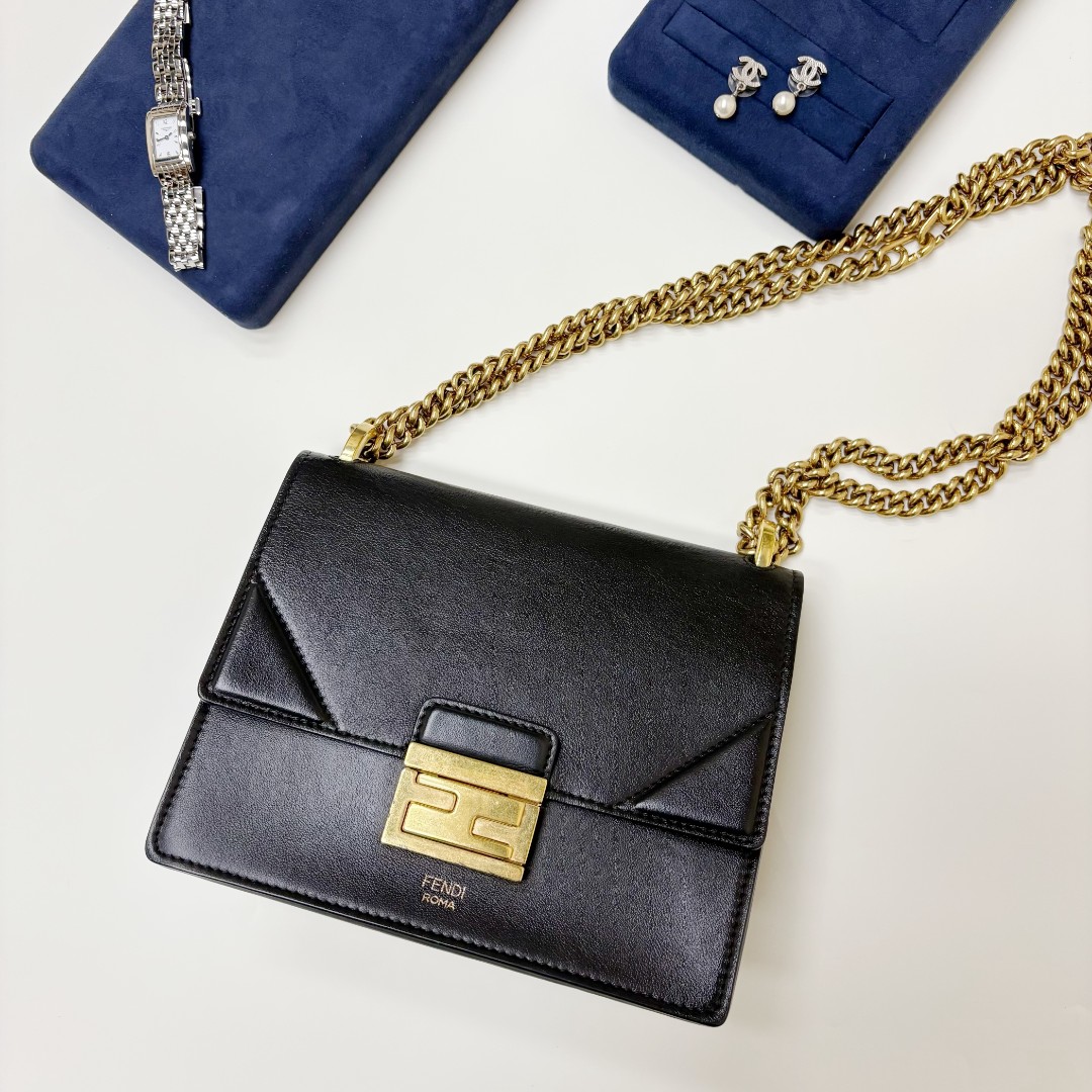 95新 FENDI/芬迪 【98新】Fendi kan u20年款   1072