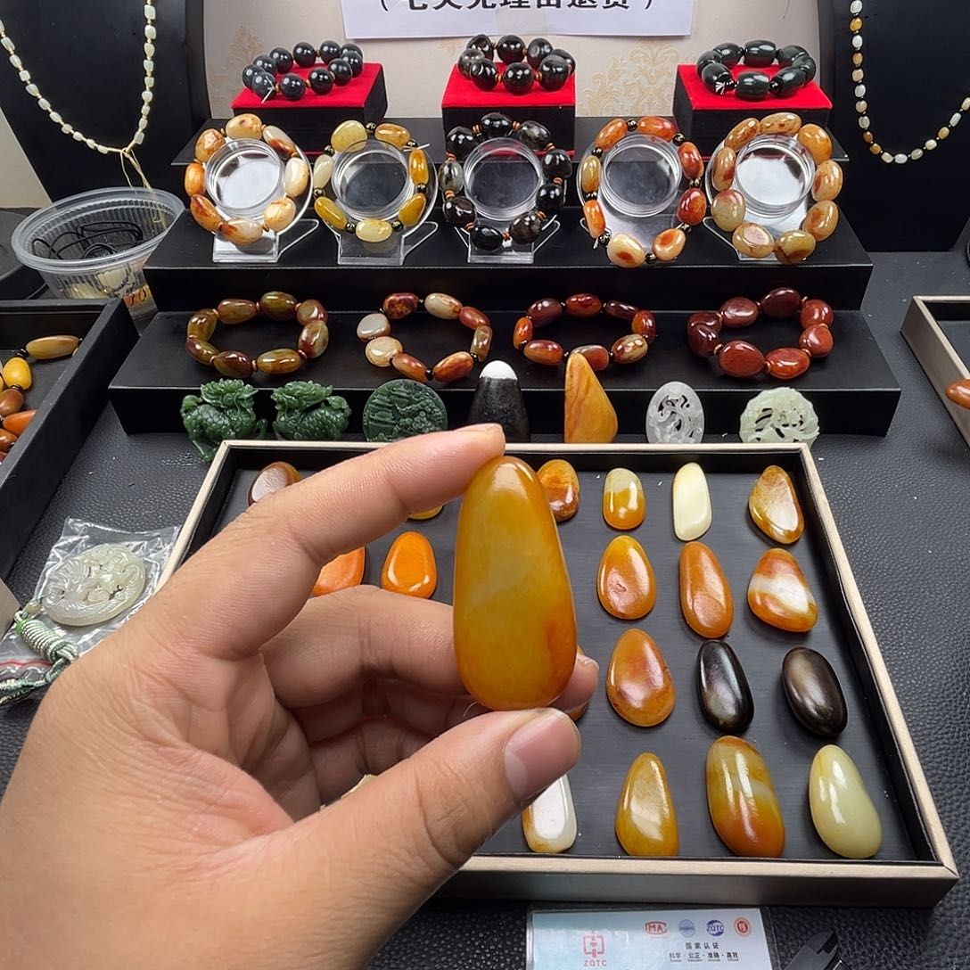 和田玉吊坠(赠链)未镶嵌德*