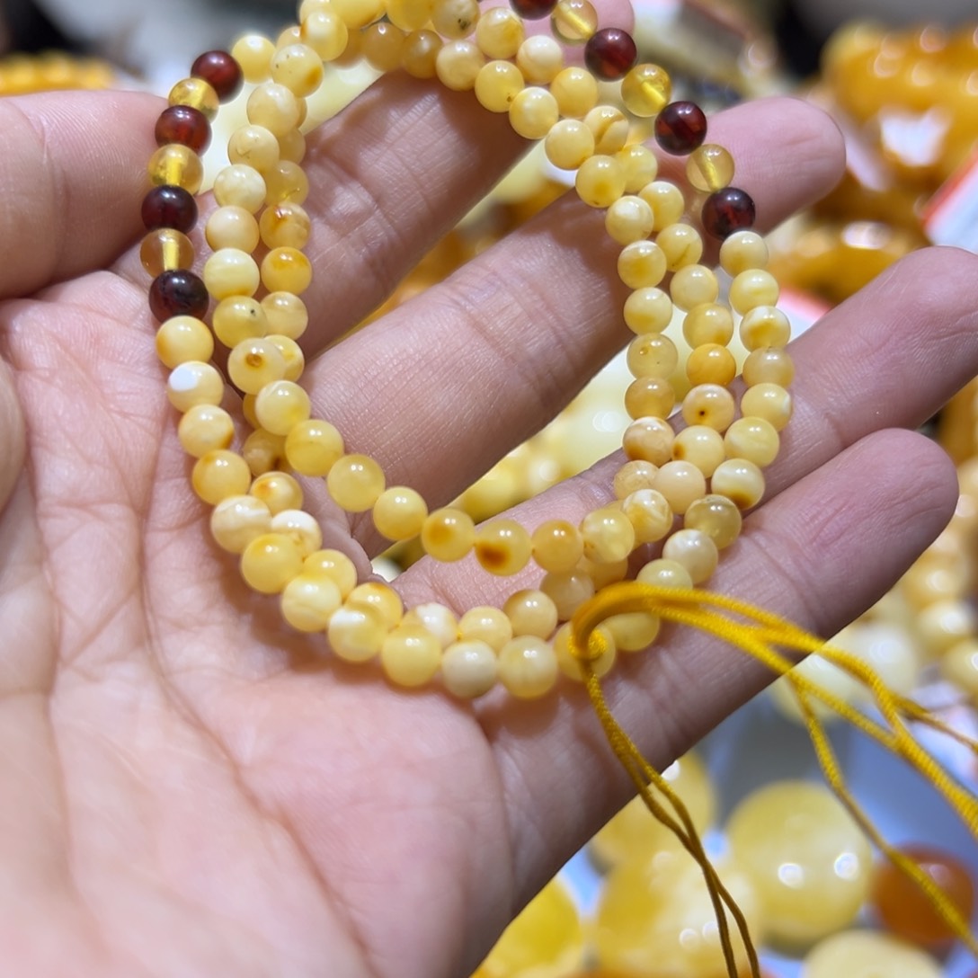 琥珀珠宝奇石未镶嵌