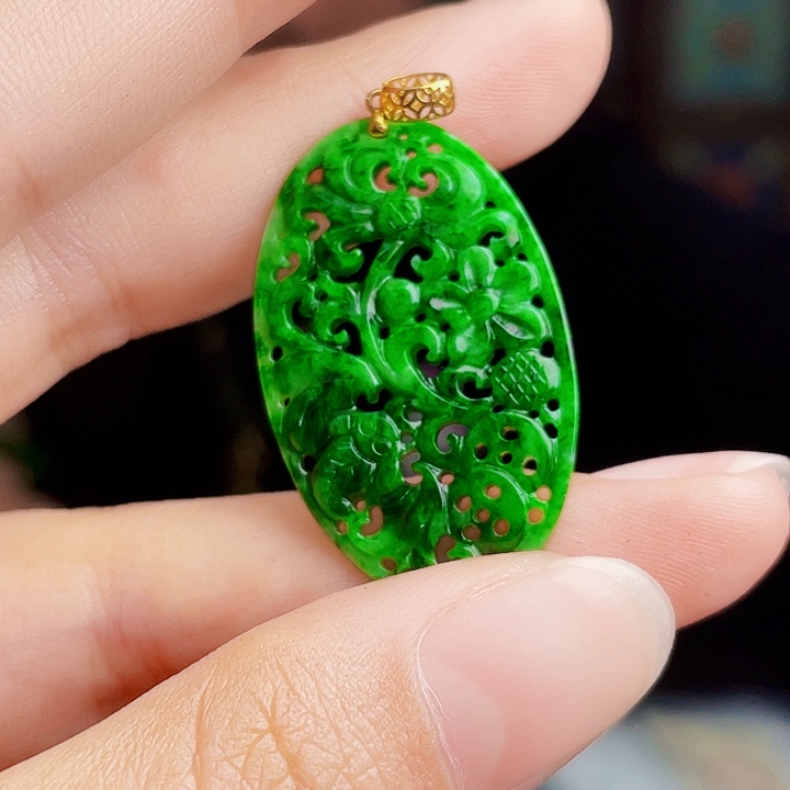 翡翠18K金镶嵌颈饰多样性