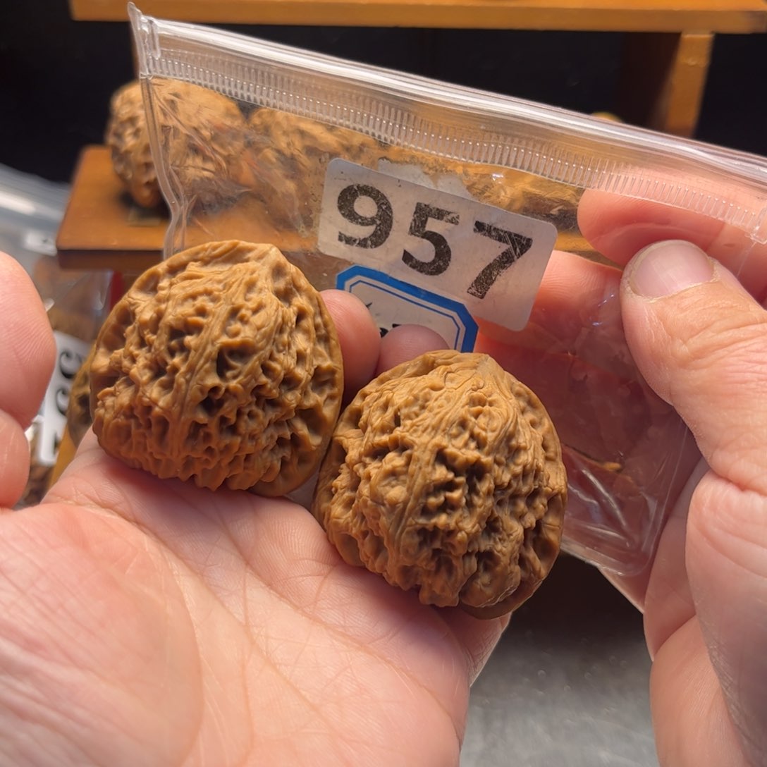 吊坠文玩核桃南疆41