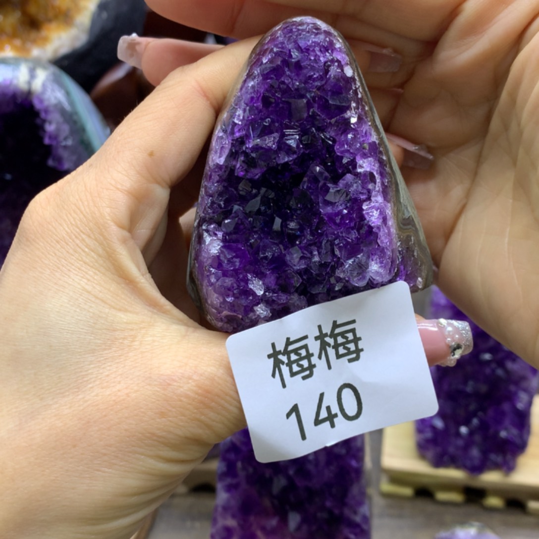 紫晶大型摆件（非配饰）未镶嵌