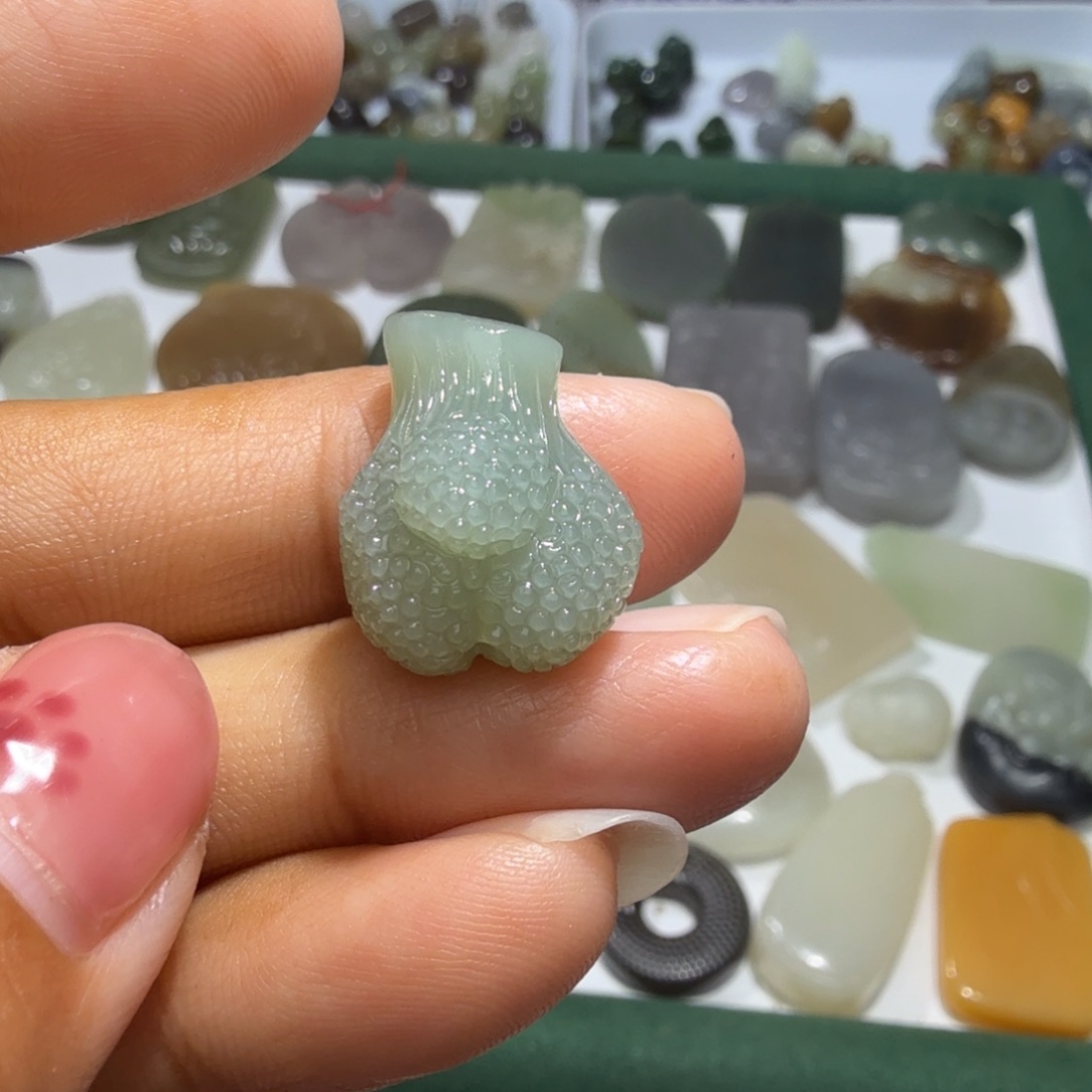 和田玉未镶嵌珠宝奇石