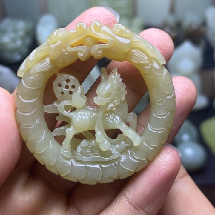 和田玉未镶嵌颈饰