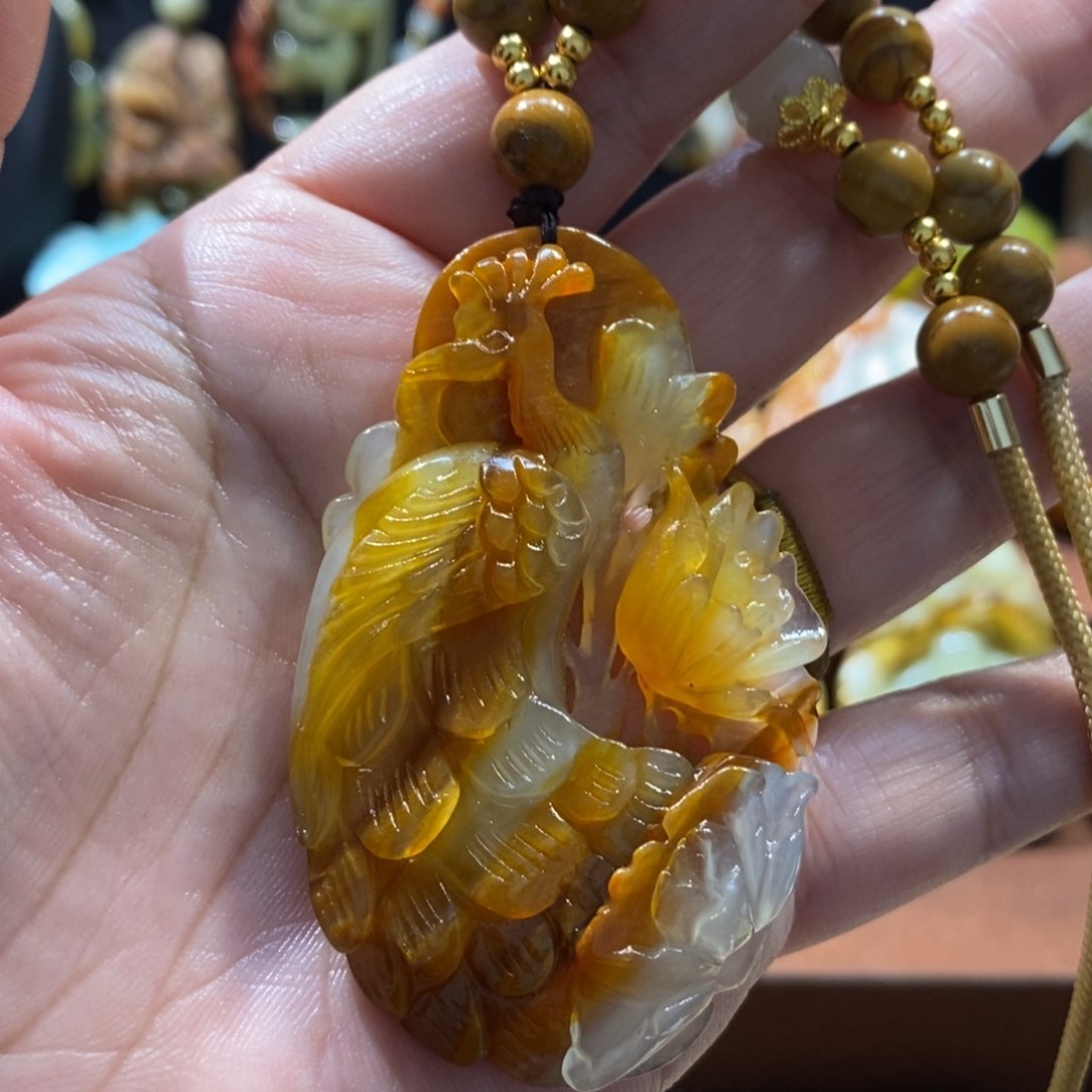 蛇纹石玉颈饰未镶嵌?****?