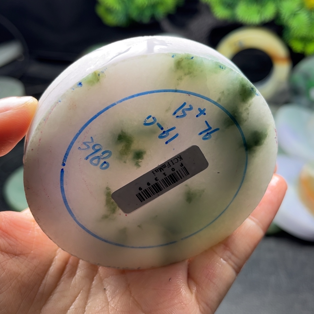 未镶嵌翡翠手镯定制翡翠
